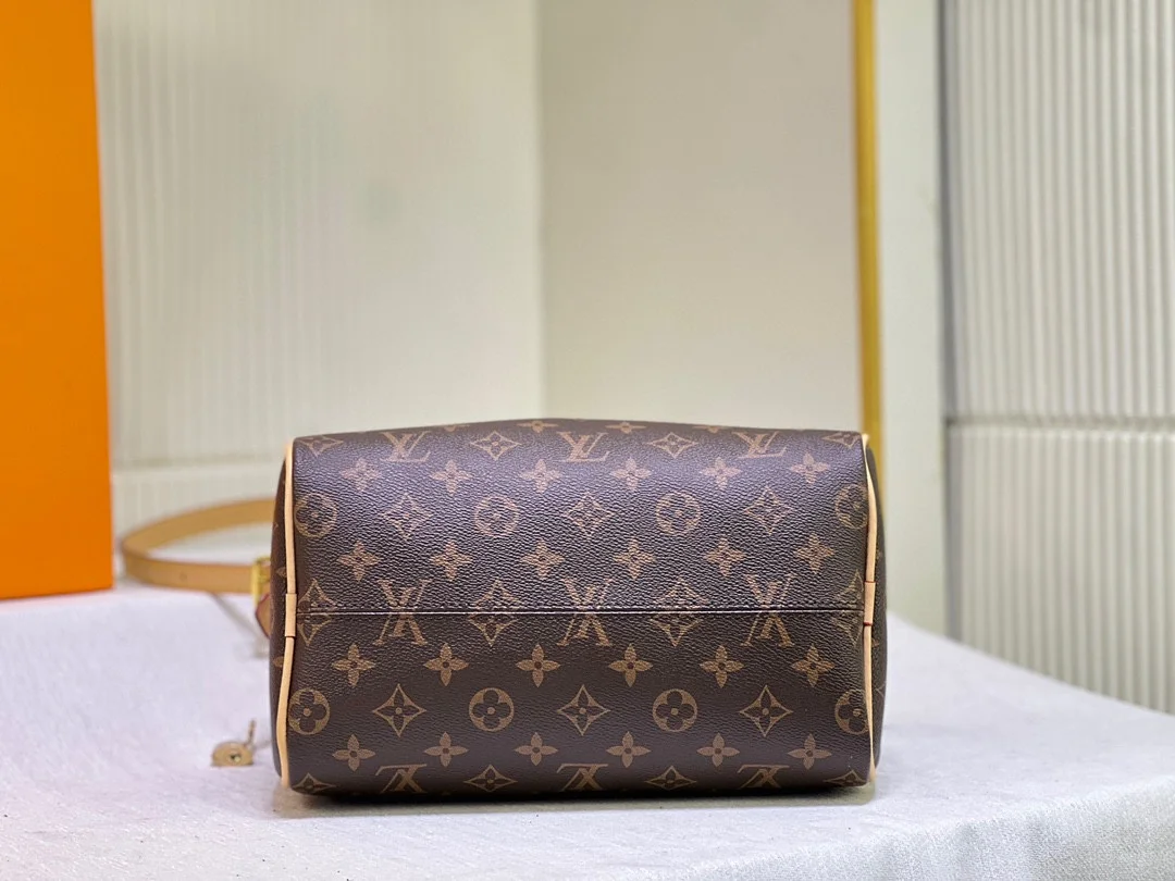 LV $79 gallery