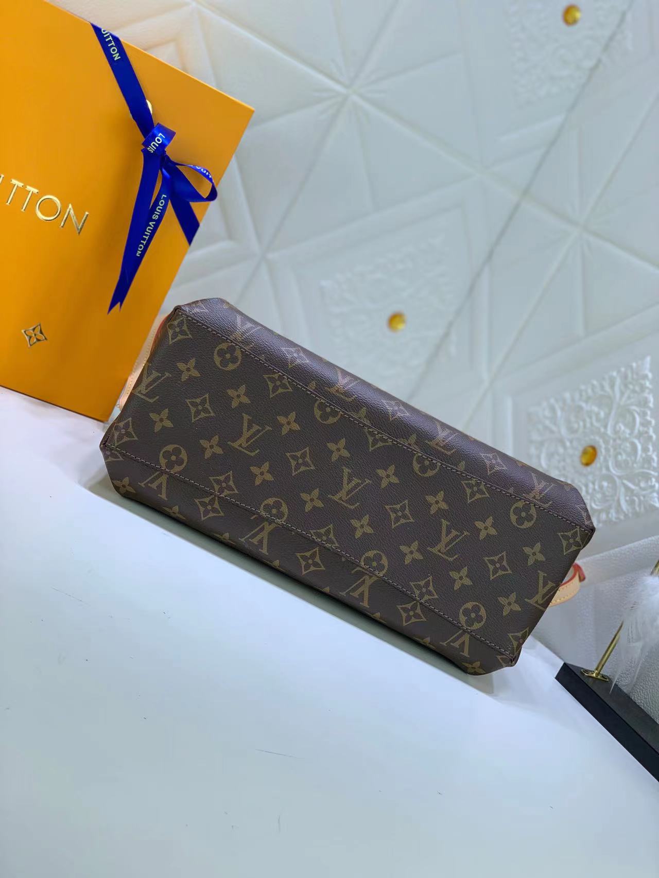 LV $79 gallery