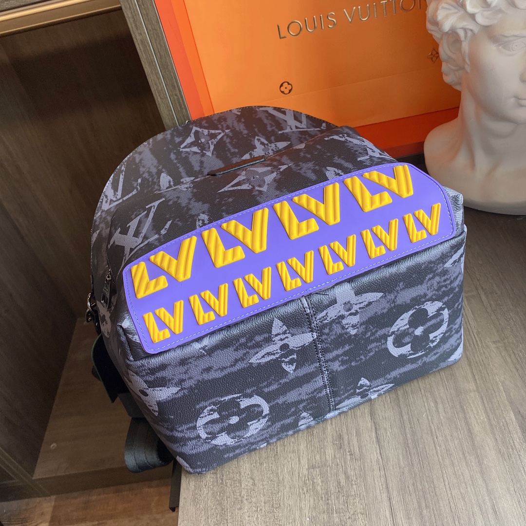 LV $80 gallery