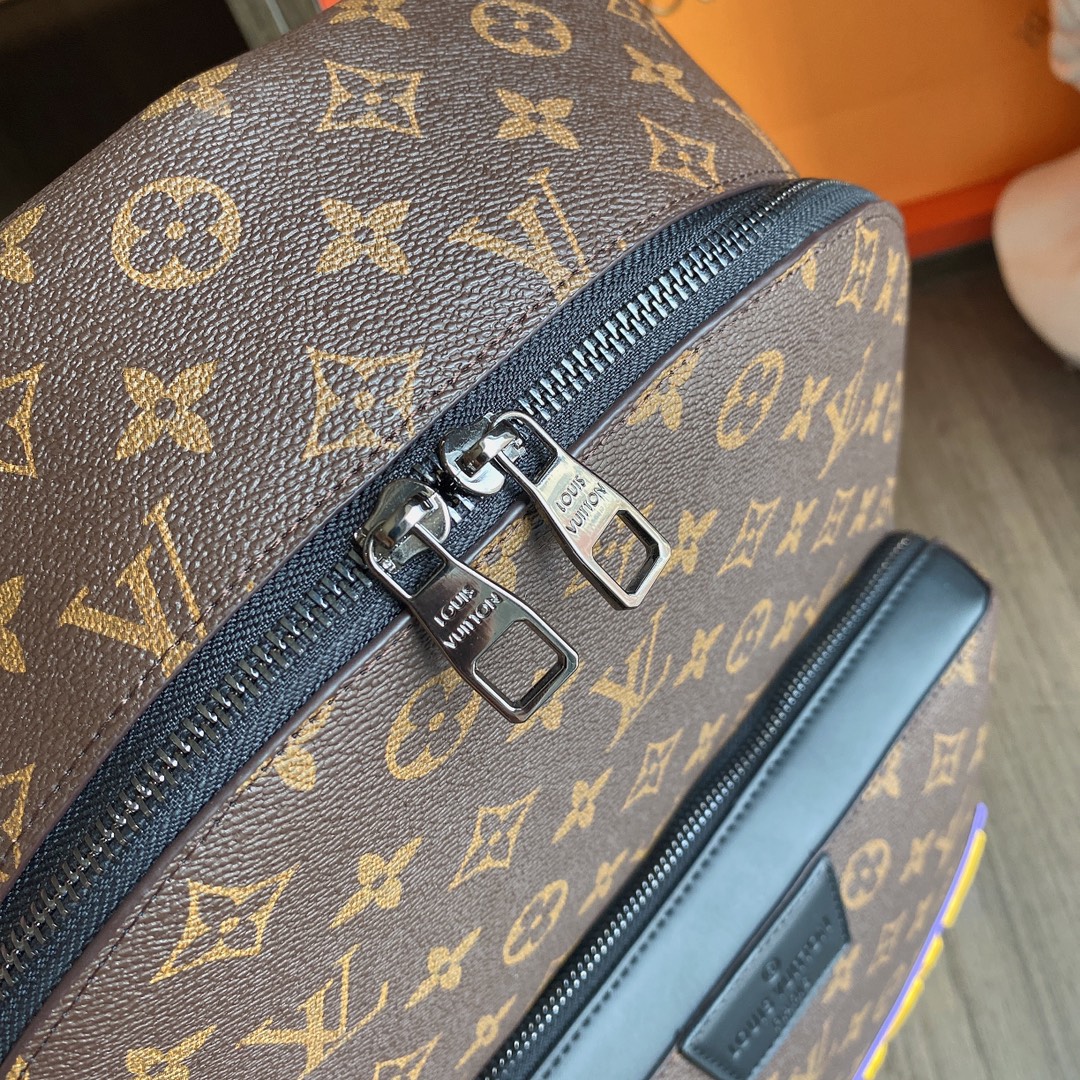 LV $80 gallery