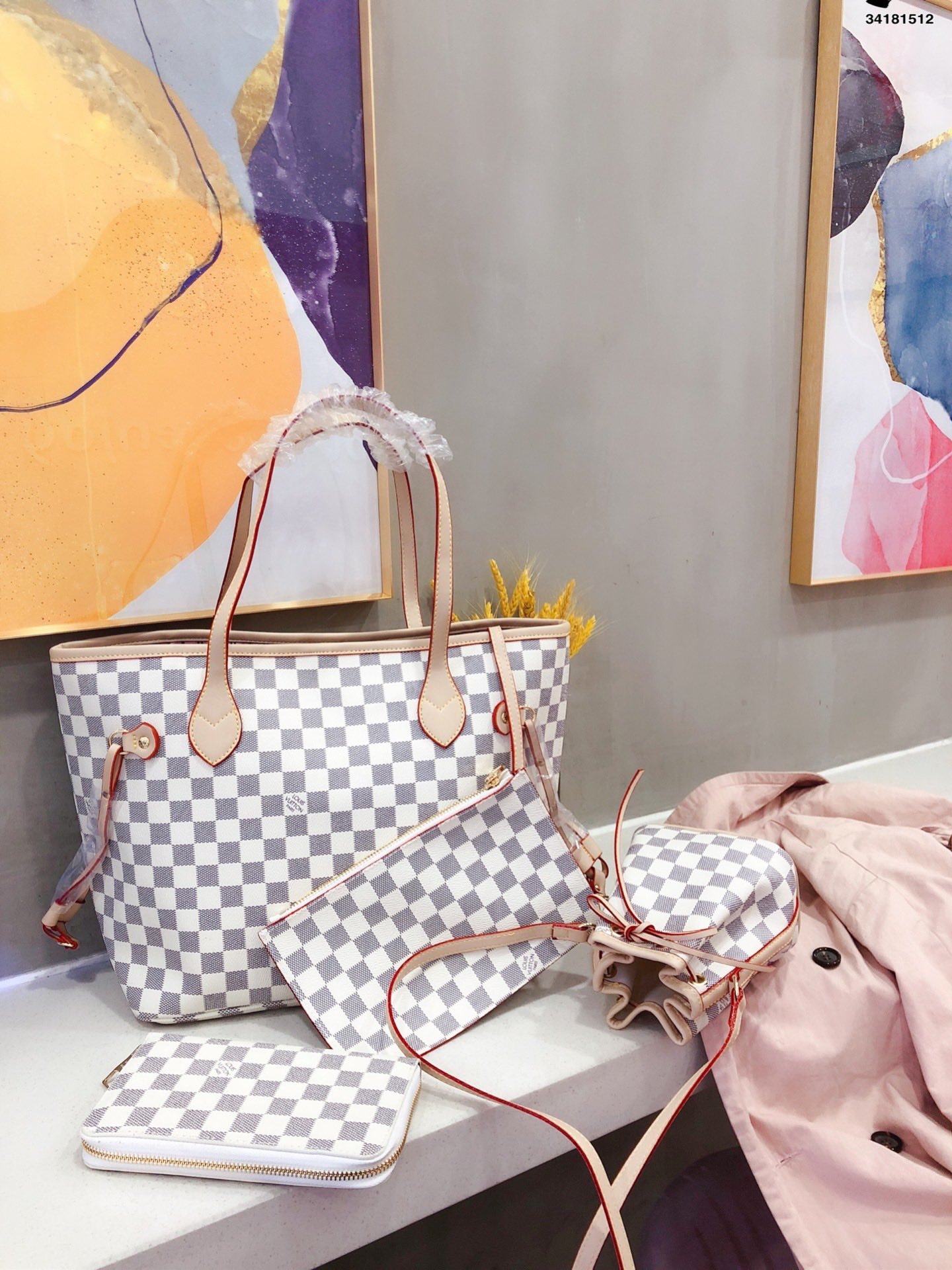 LV $80 gallery