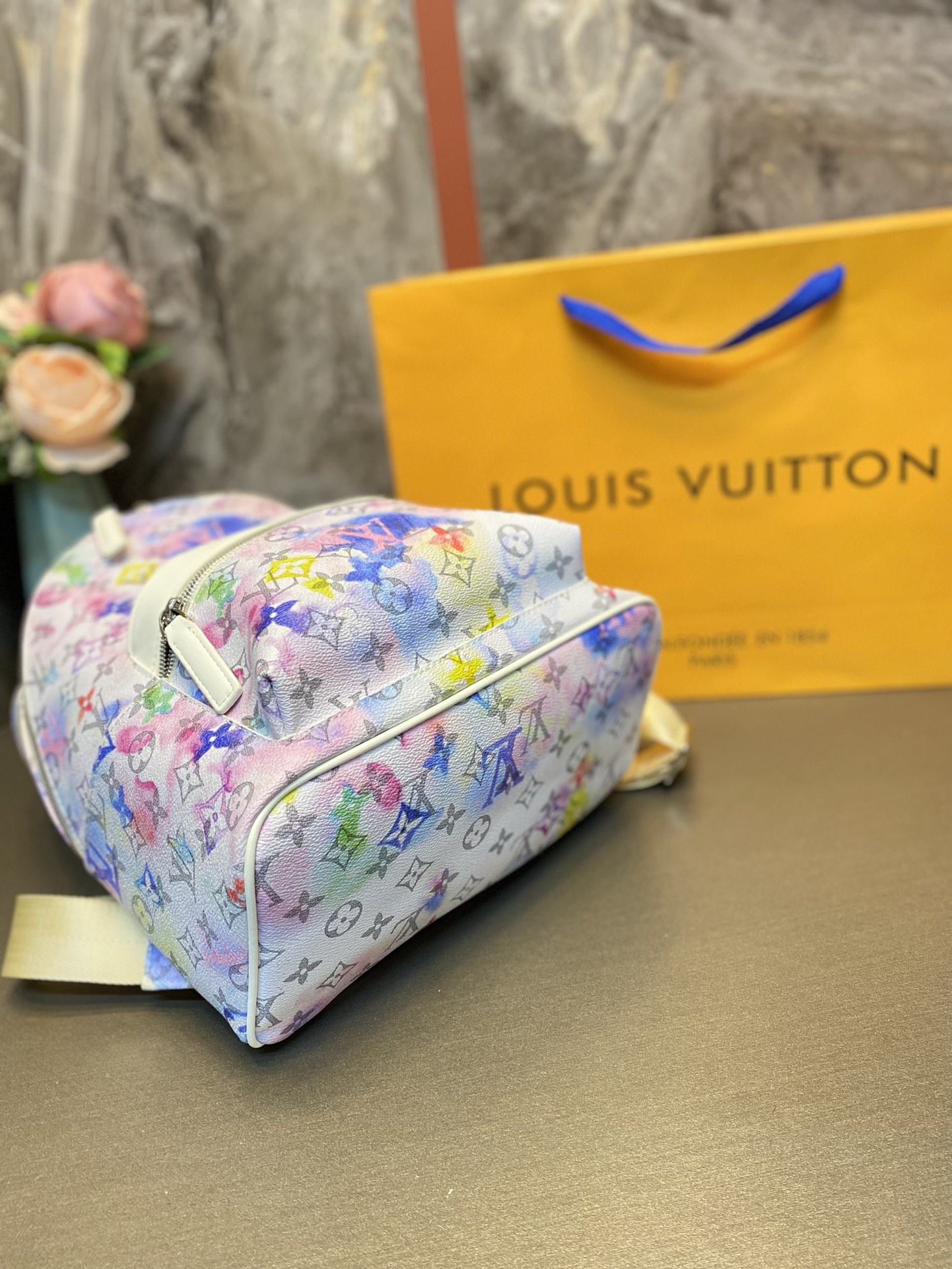 LV $80 gallery