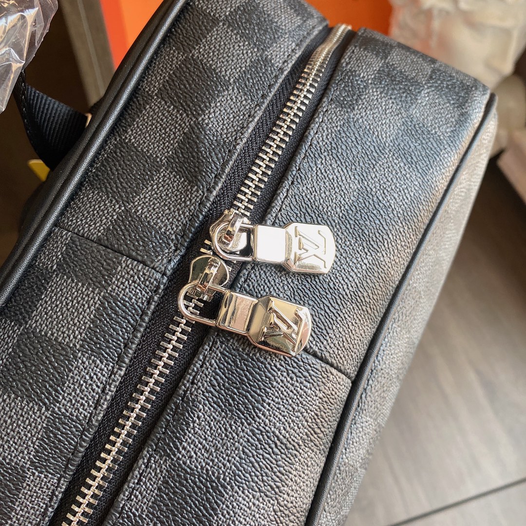 LV $80 gallery