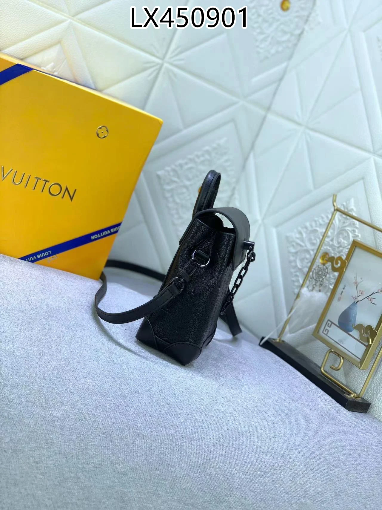 LV $80 gallery