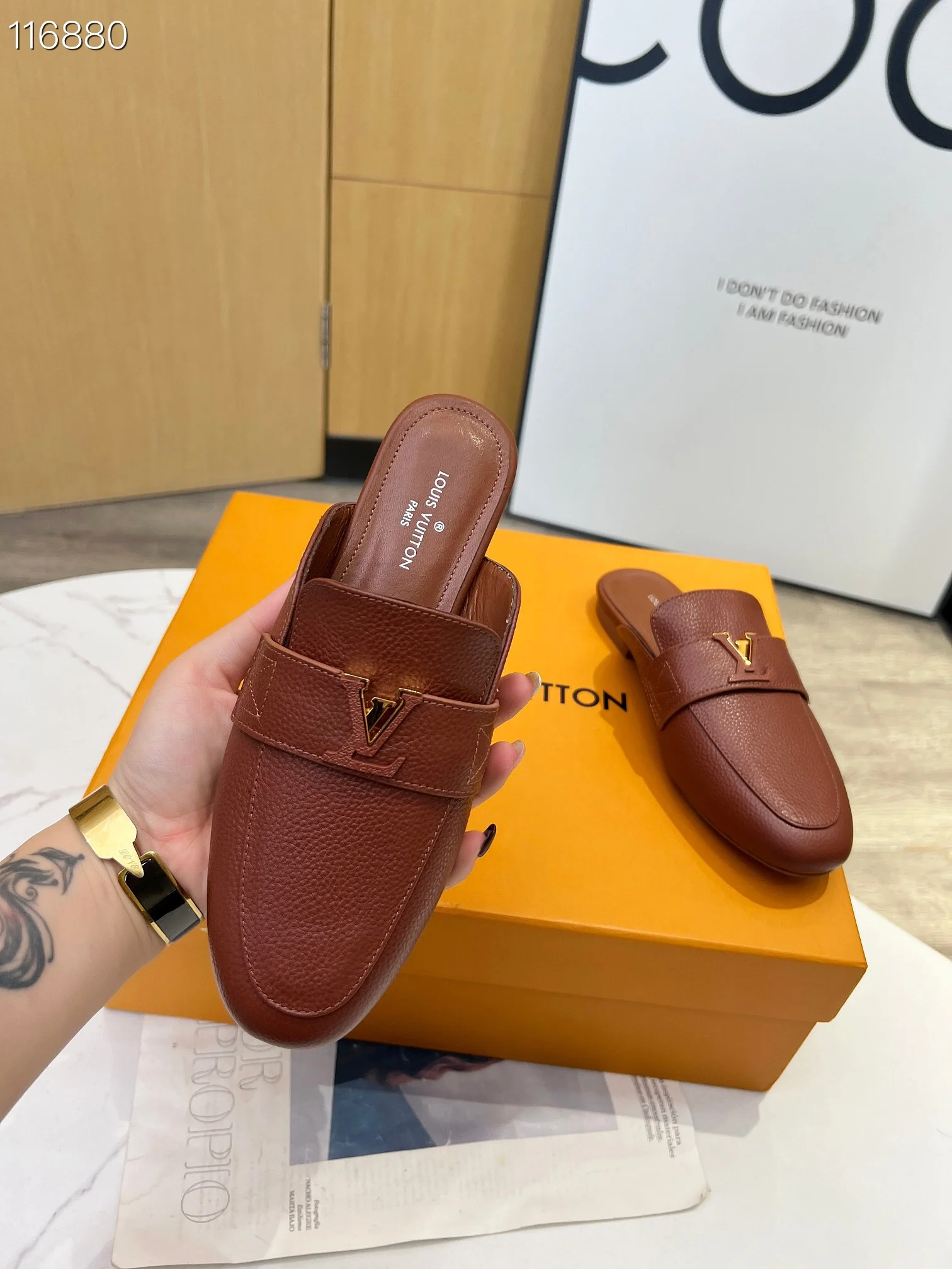 LV $80 gallery