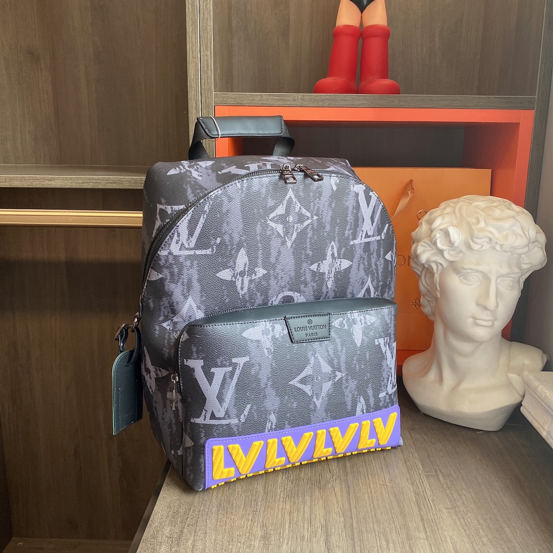 LV $80 gallery