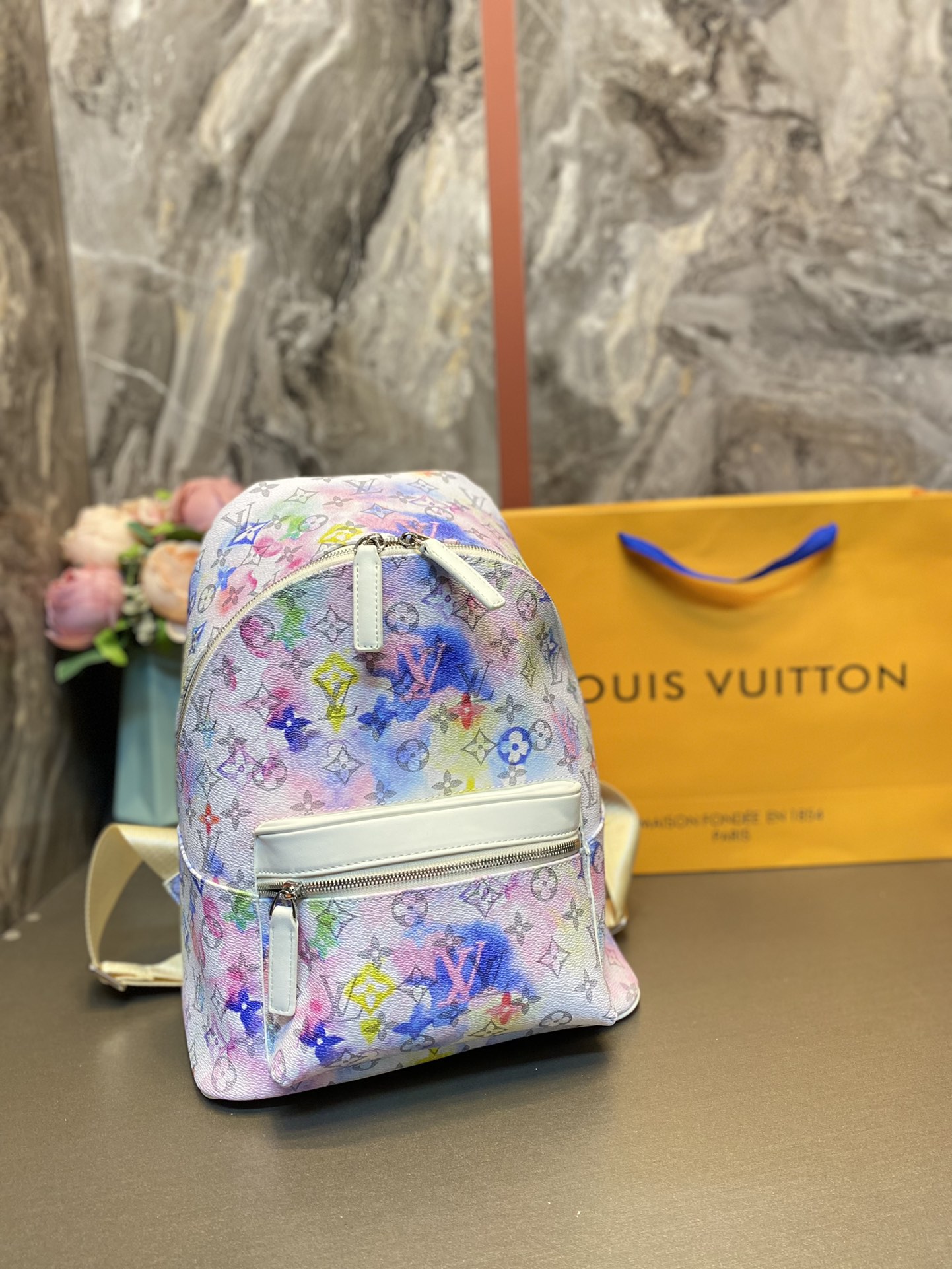 LV $80 gallery