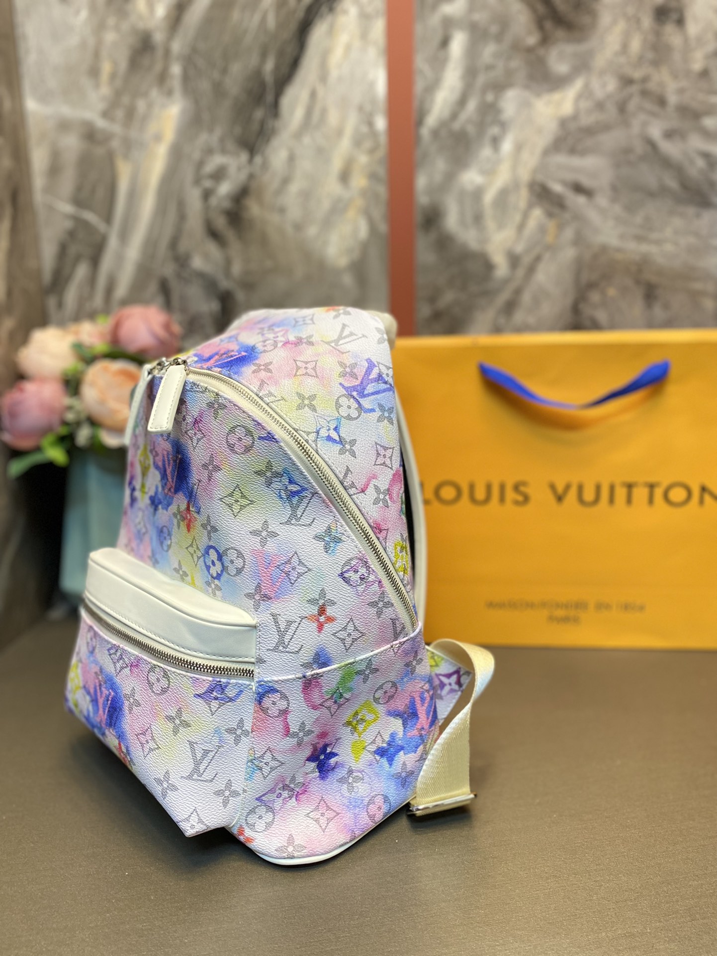 LV $80 gallery