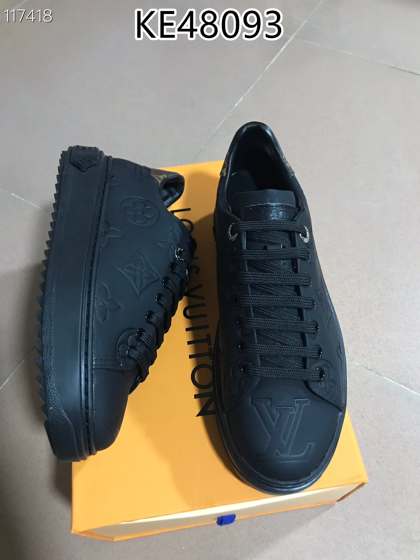 LV $80 gallery