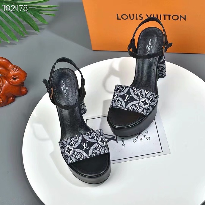 LV $80 gallery