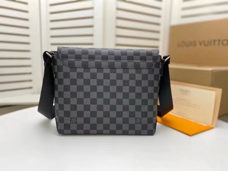 LV $80 gallery