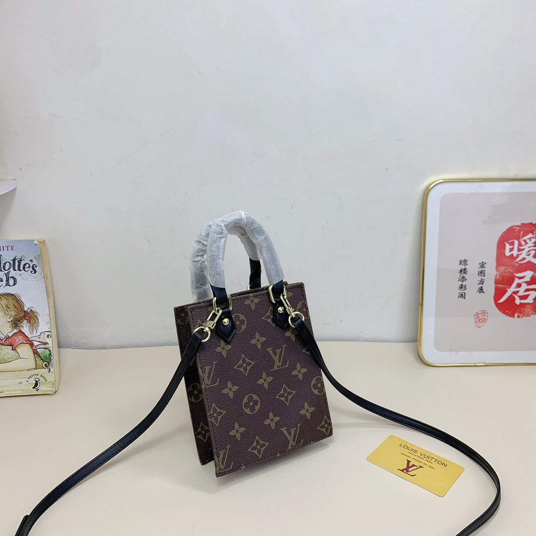 LV $80 gallery