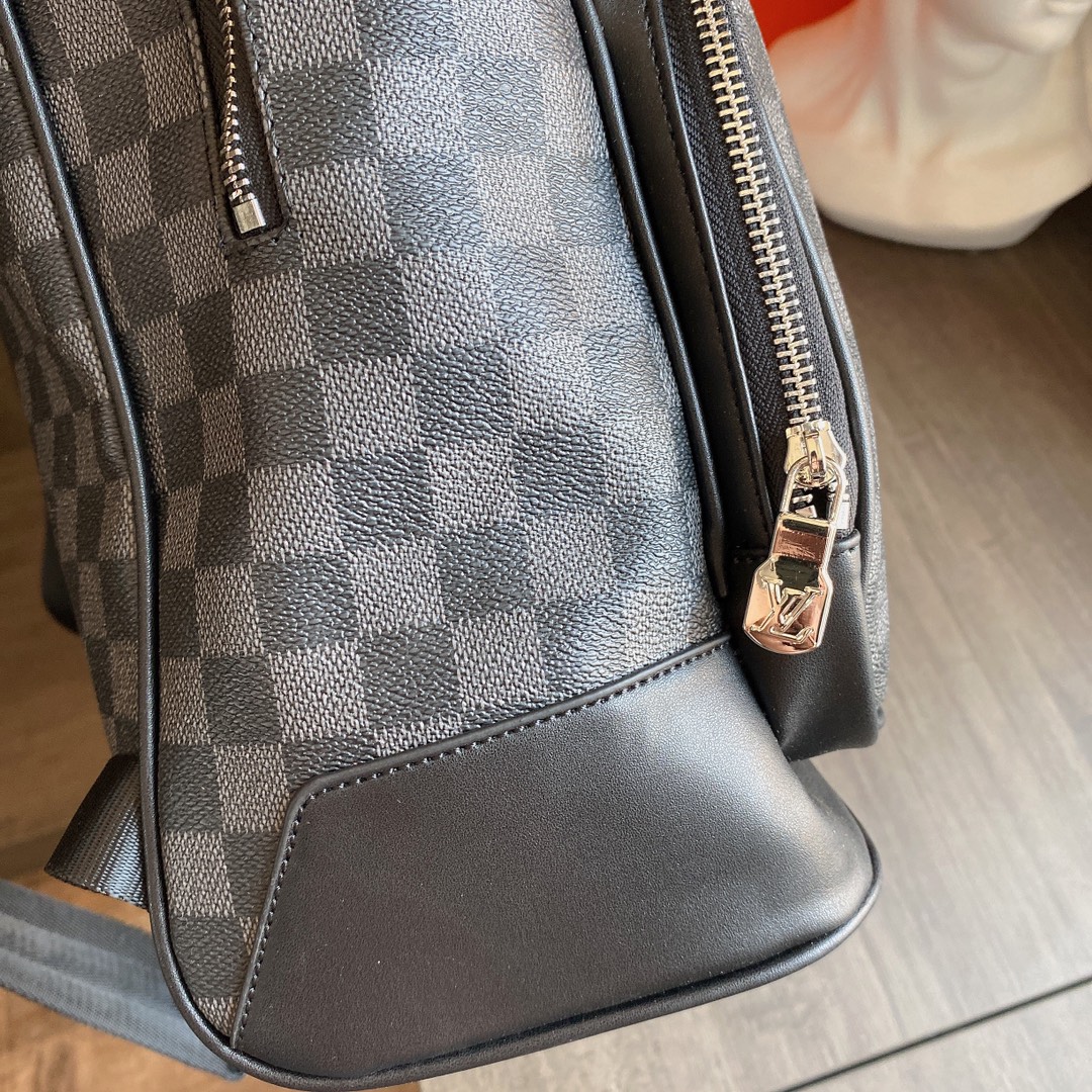 LV $80 gallery