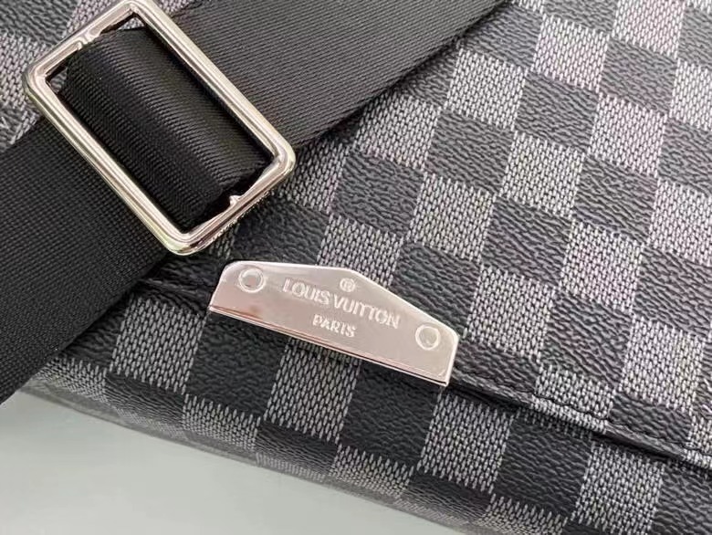 LV $80 gallery