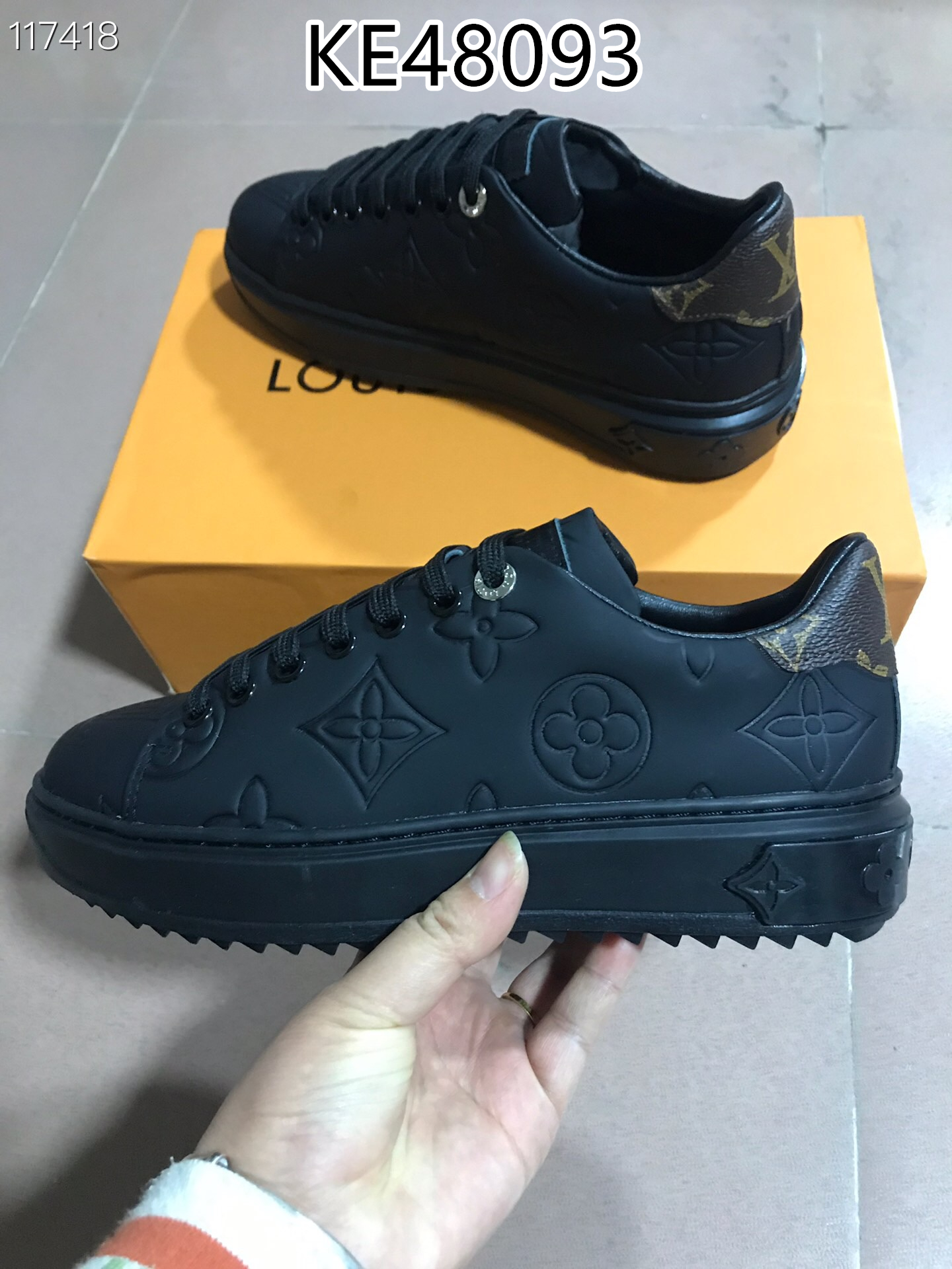 LV $80 gallery