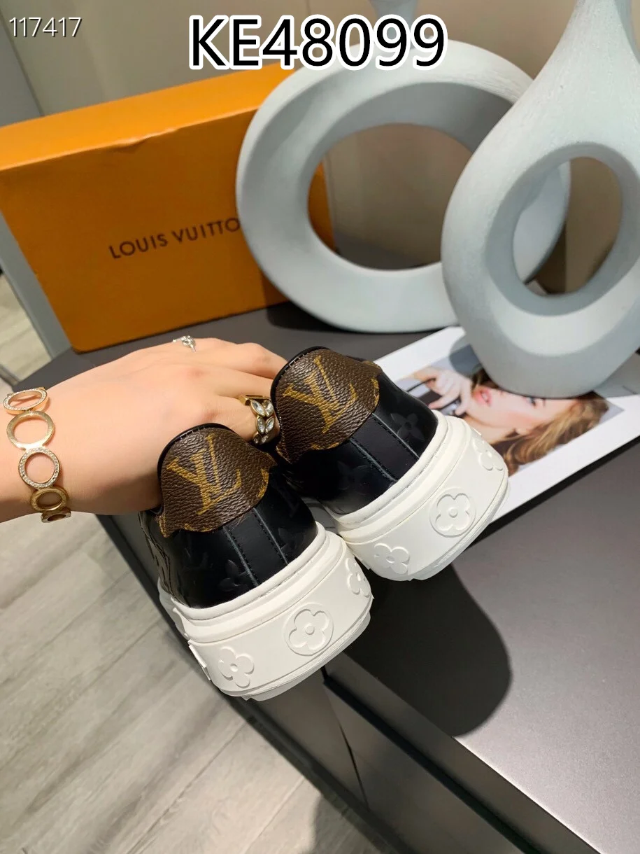 LV $80 gallery