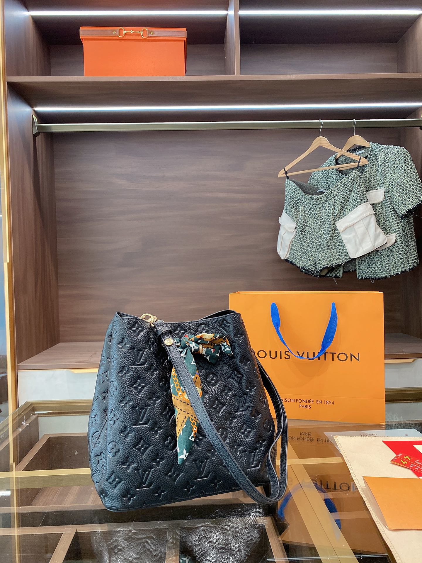 LV $81 gallery