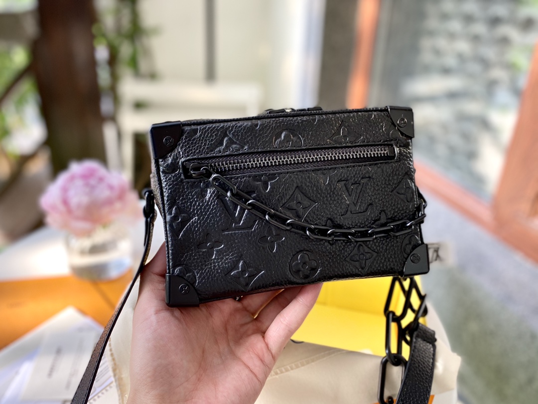 LV $81 gallery