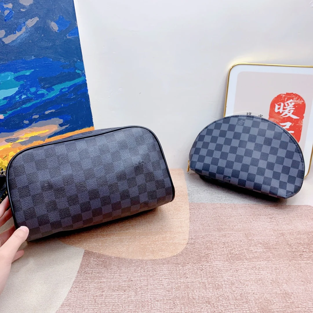 LV $81 gallery