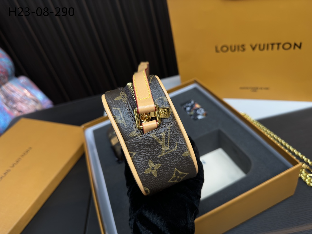 LV $81 gallery