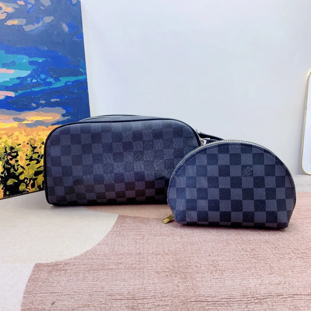 LV $81 gallery