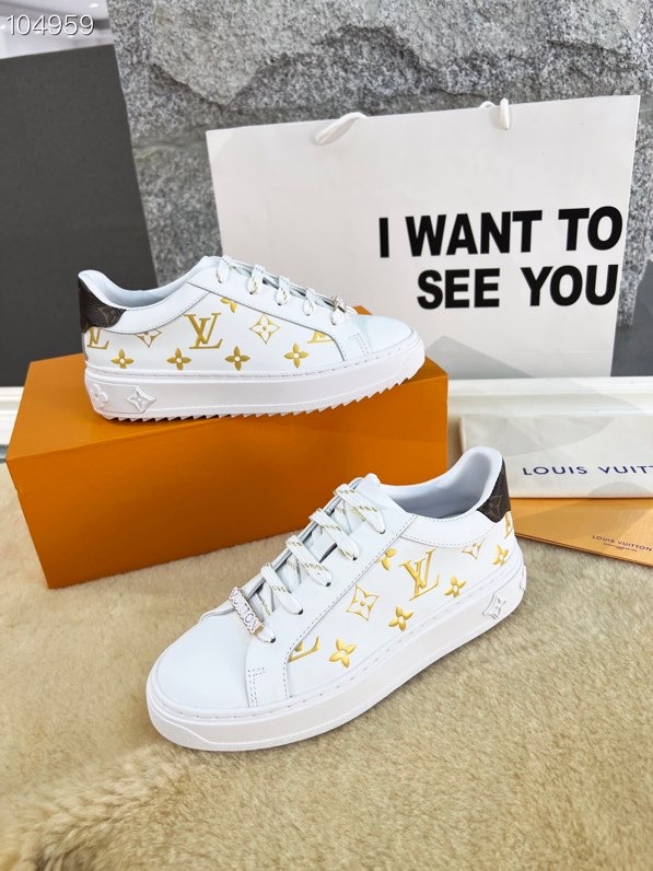 LV $81 gallery