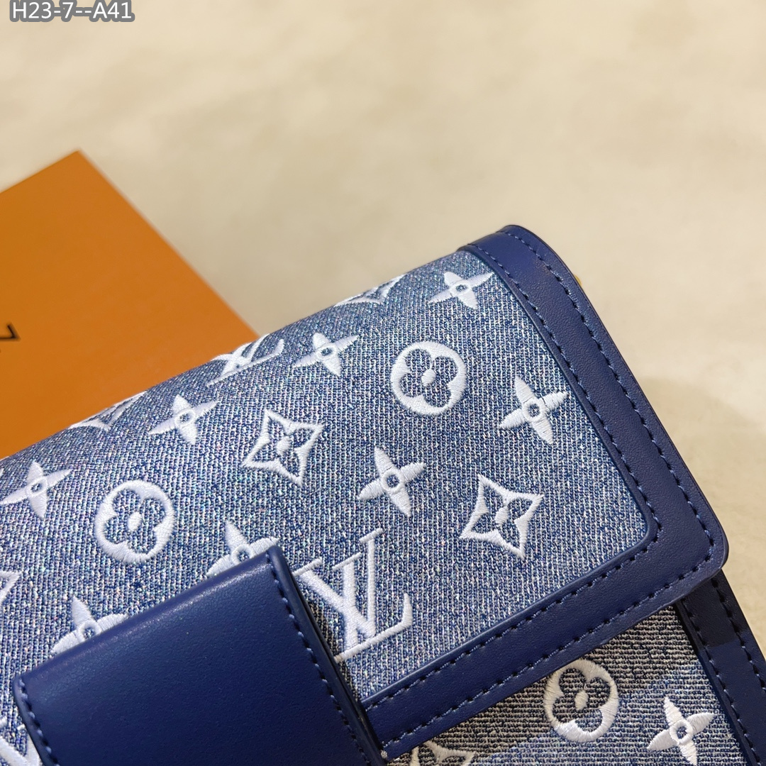 LV $81 gallery