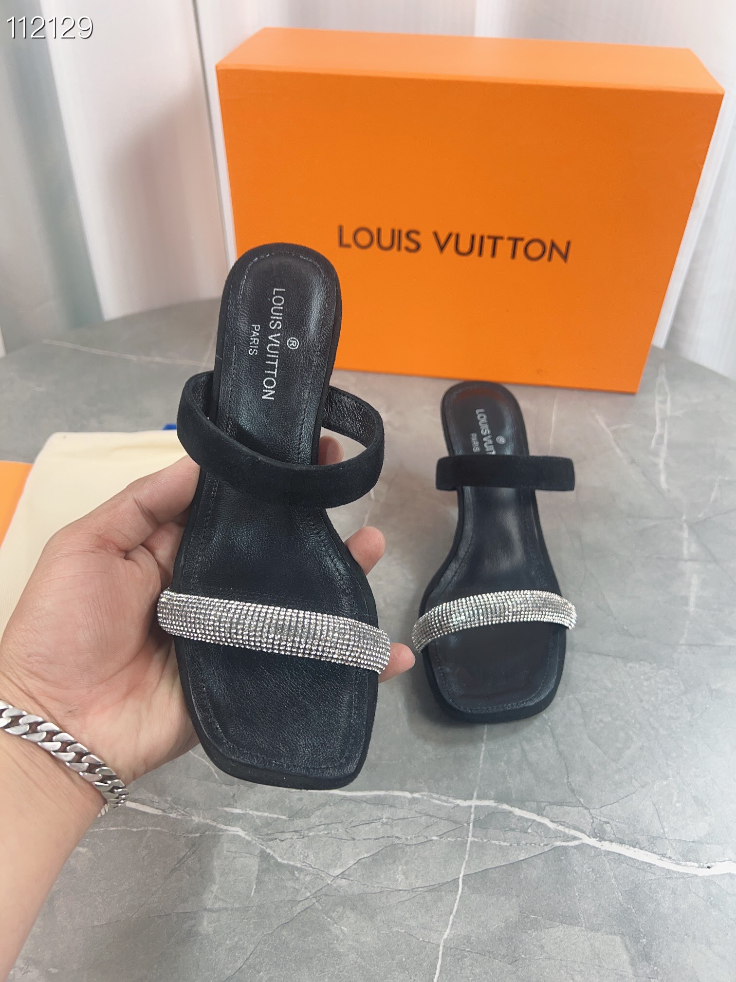 LV $82 gallery