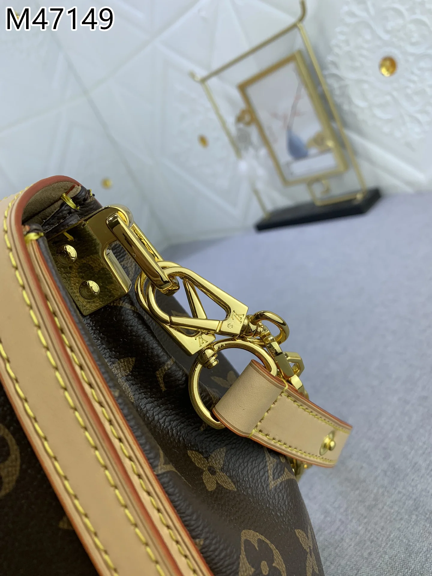 LV $82 gallery