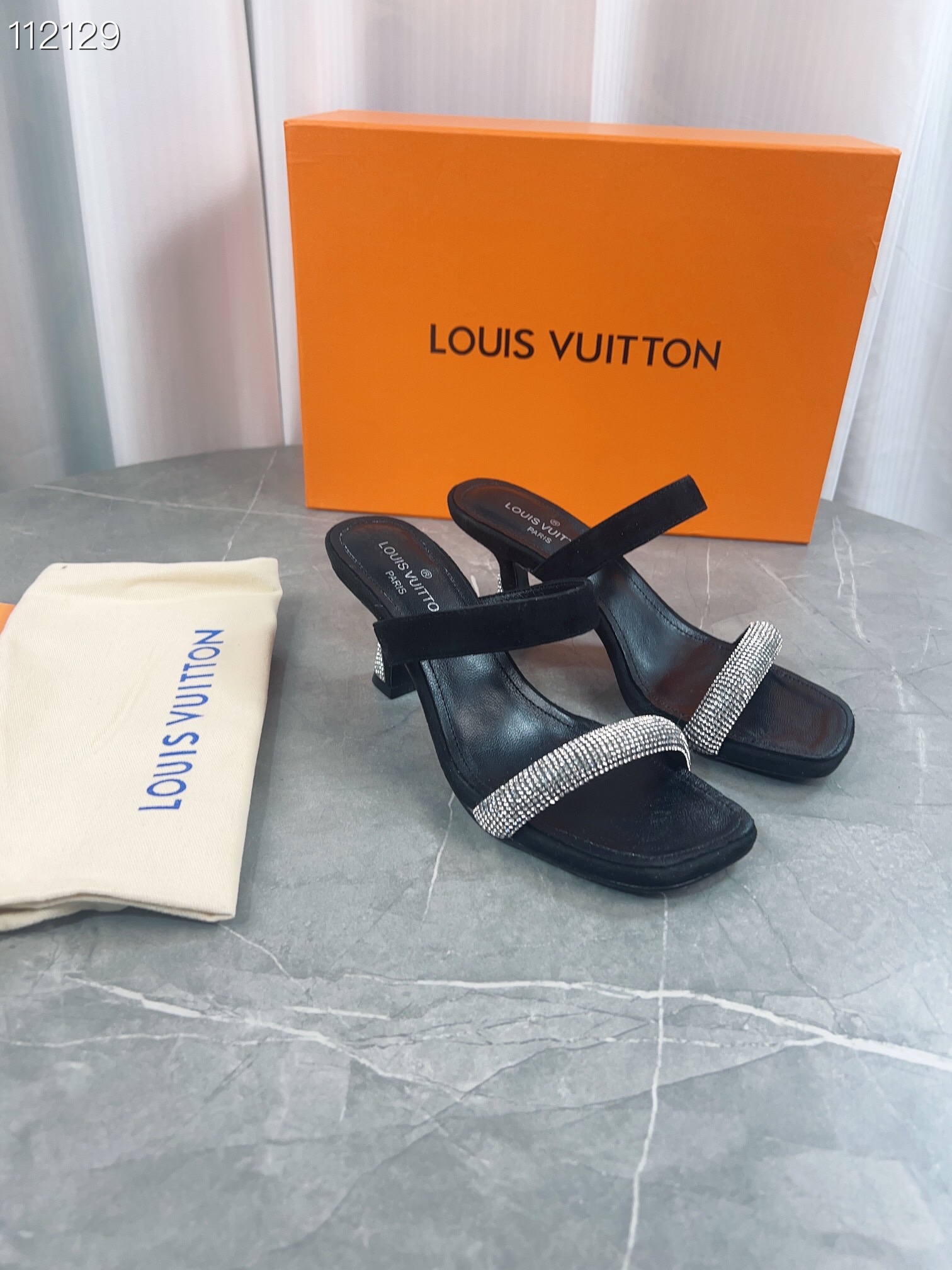 LV $82 gallery