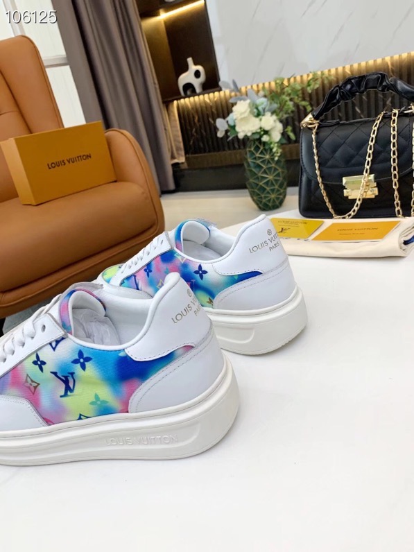 LV $82 gallery