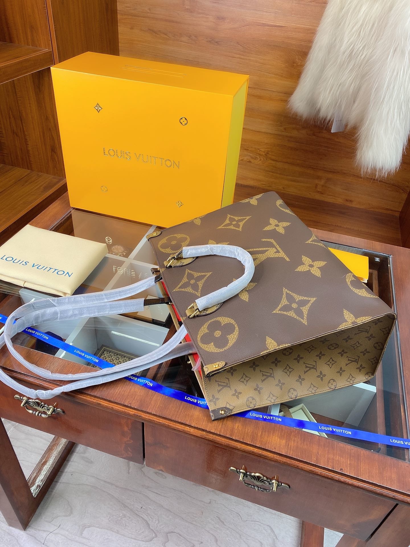 LV $82 gallery