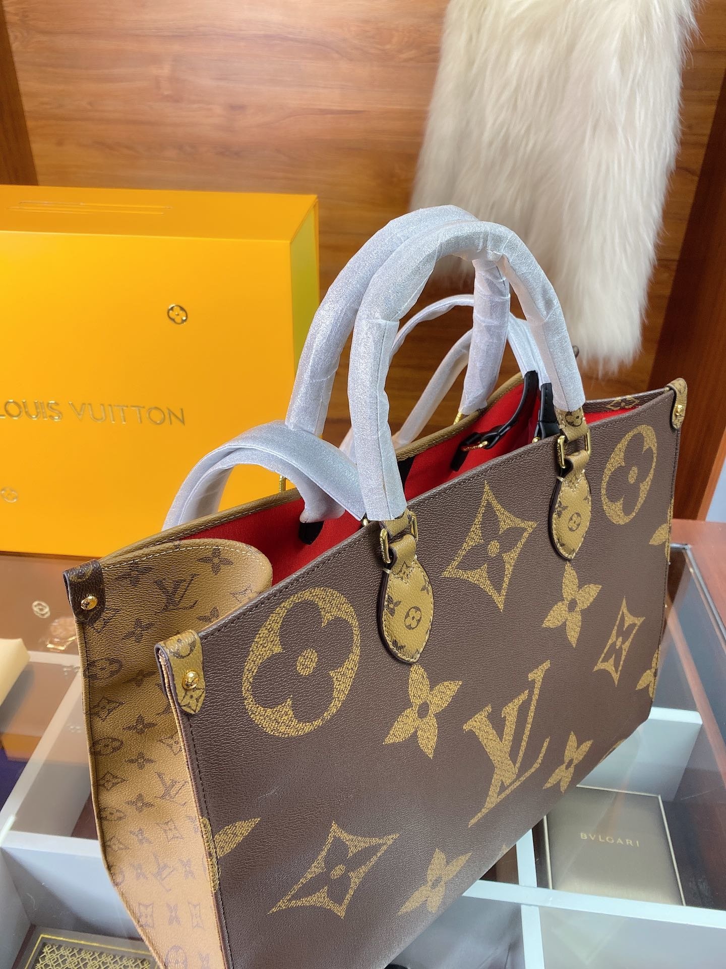 LV $82 gallery