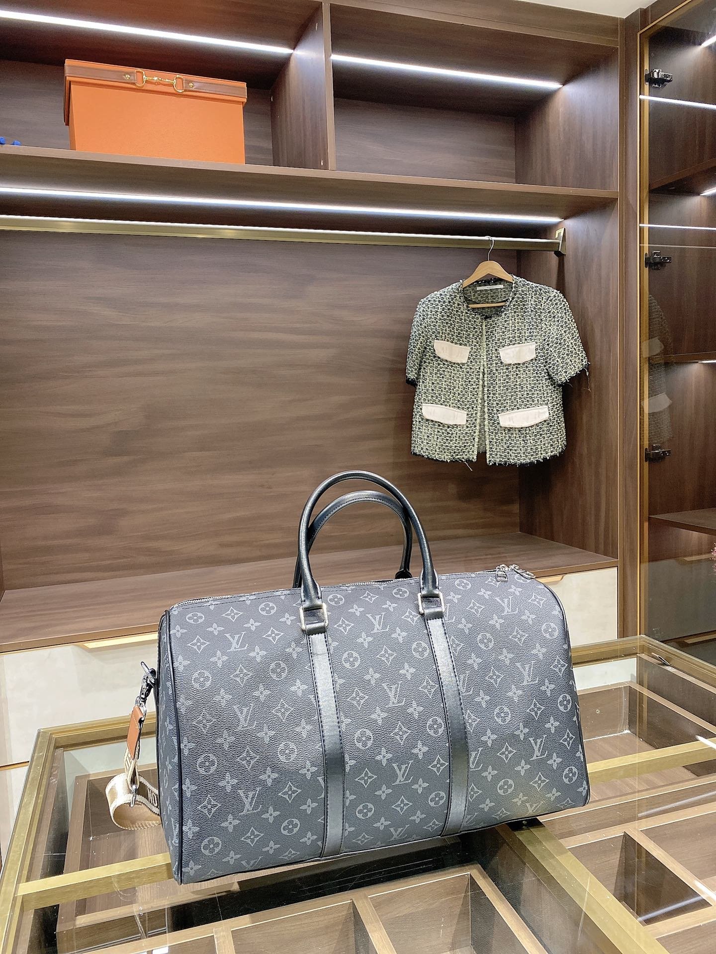 LV $82 gallery