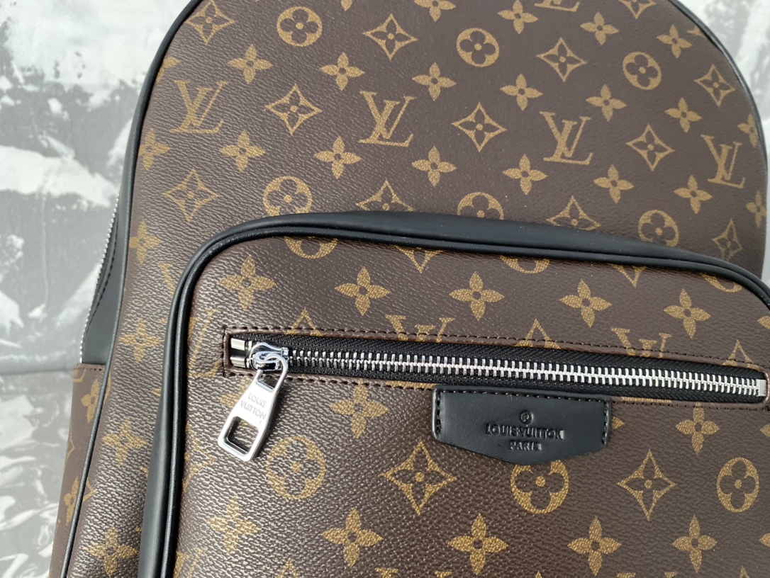 LV $82 gallery