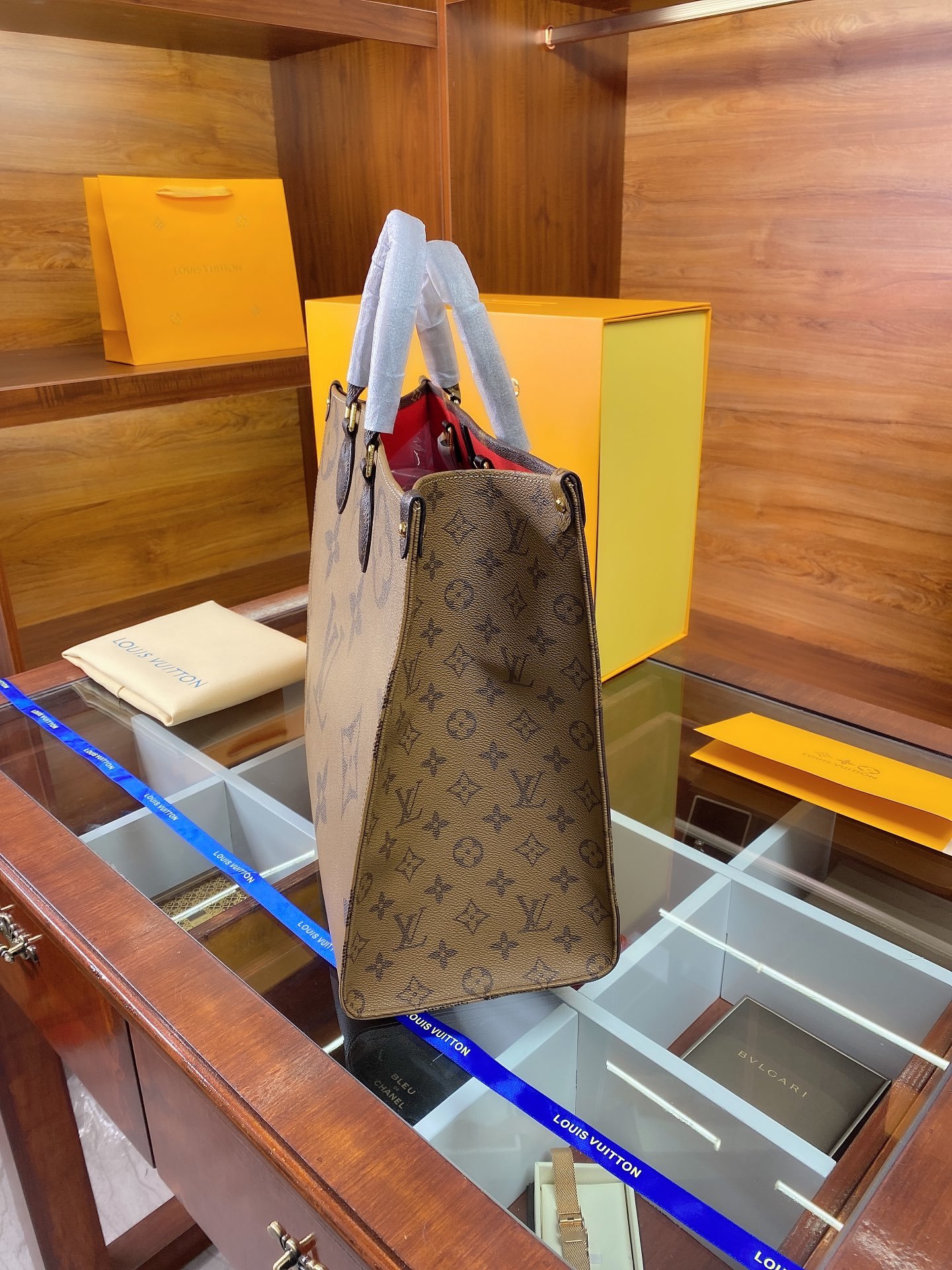 LV $82 gallery