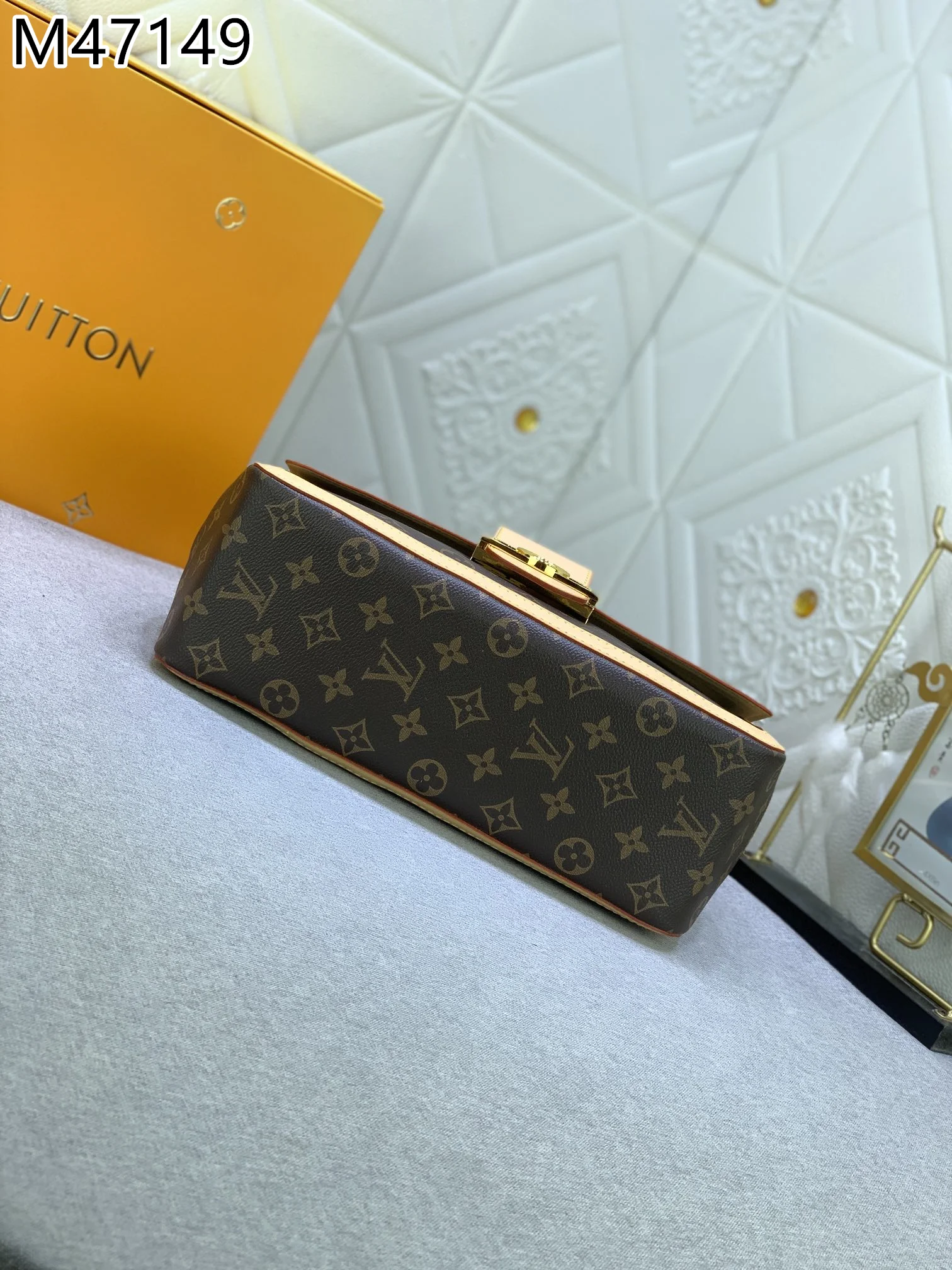 LV $82 gallery