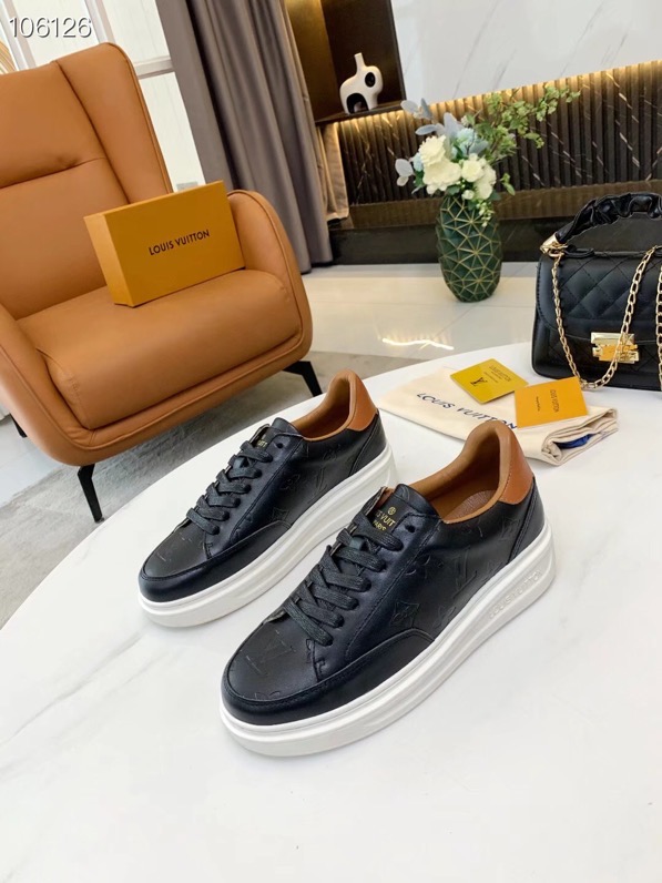 LV $82 gallery