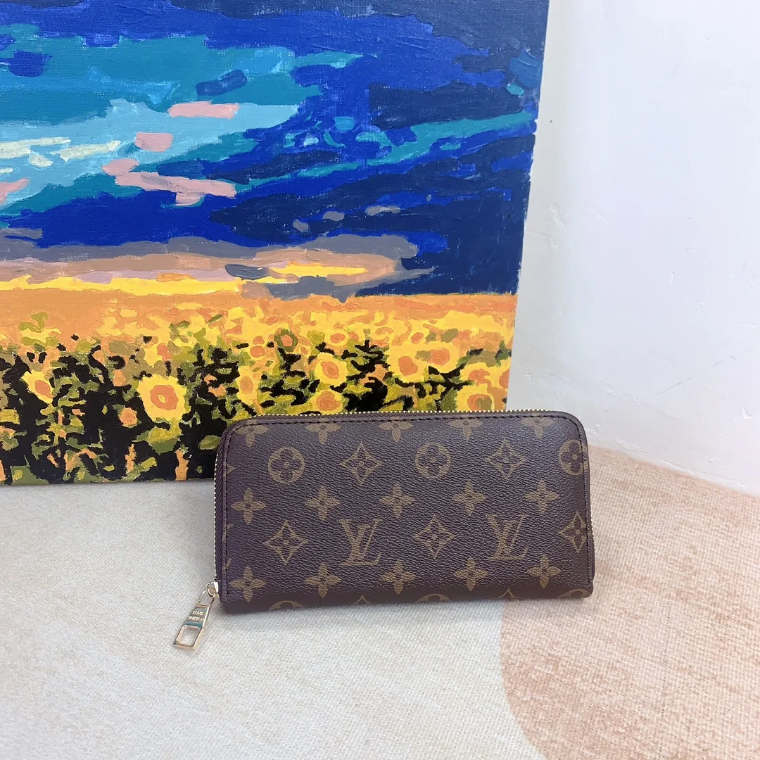 LV $82 gallery