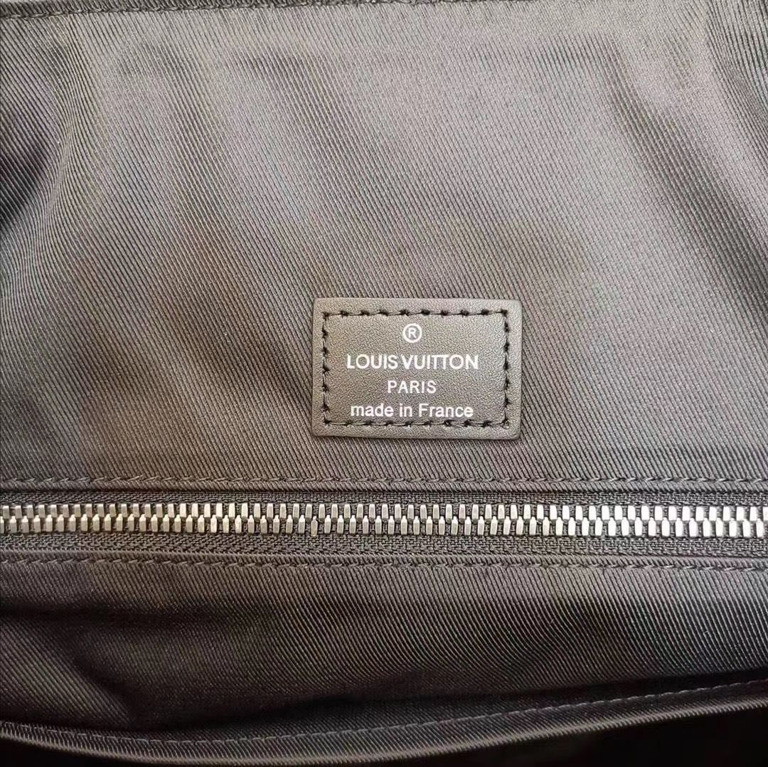 LV $82 gallery