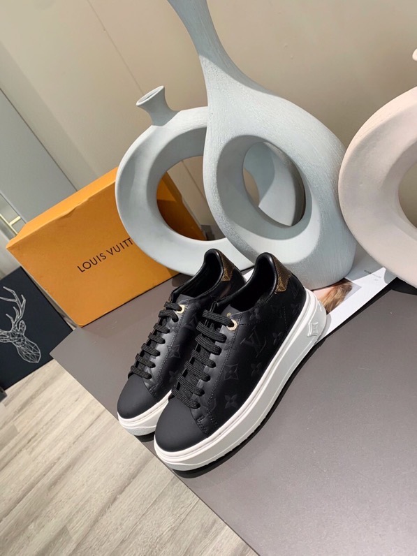 LV $83 gallery