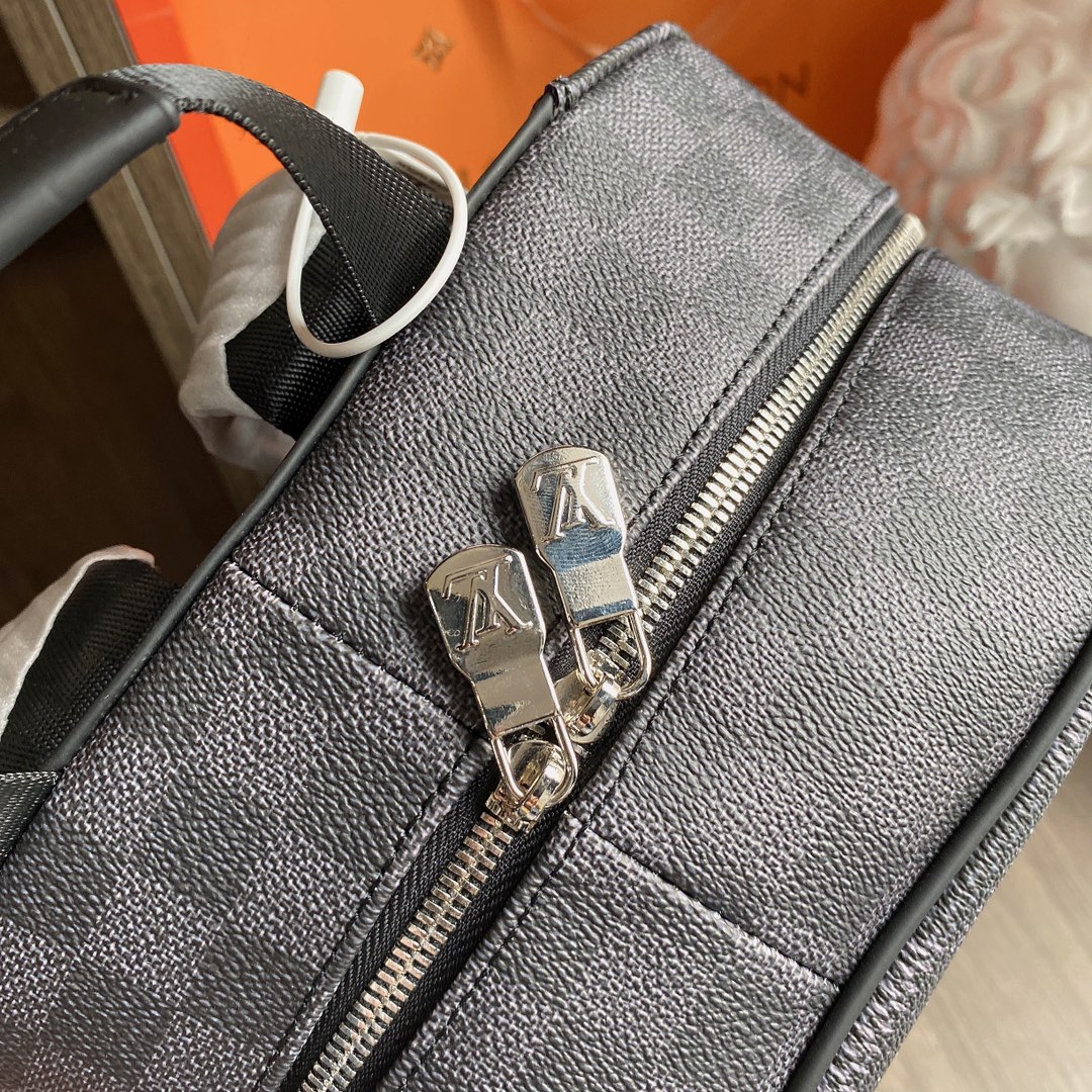 LV $83 gallery