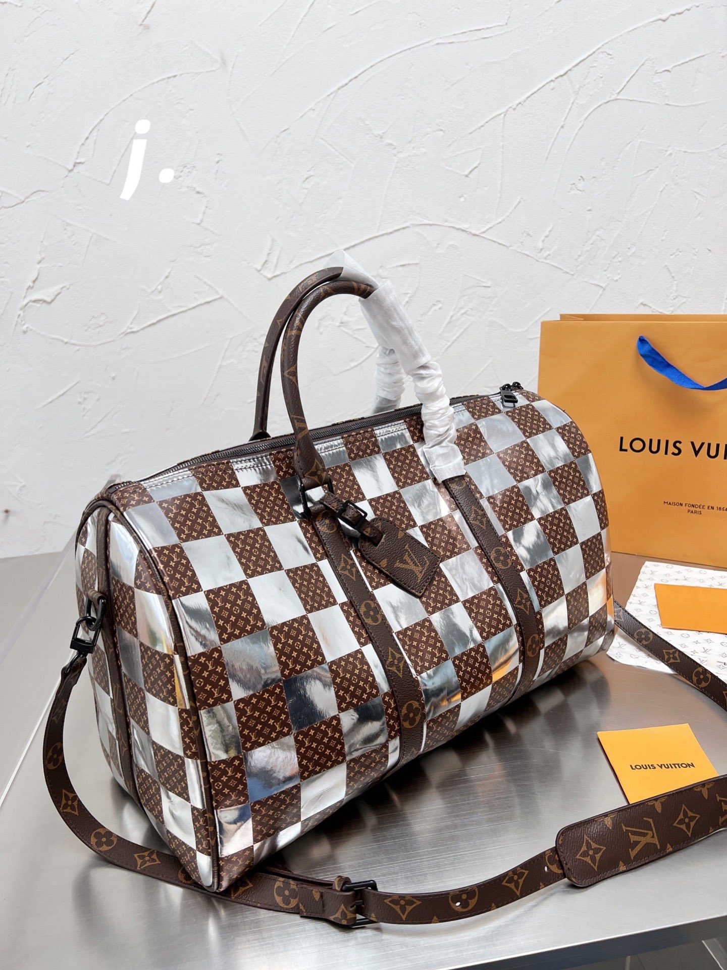 LV $84 gallery