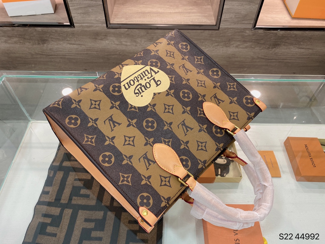 LV $84 gallery