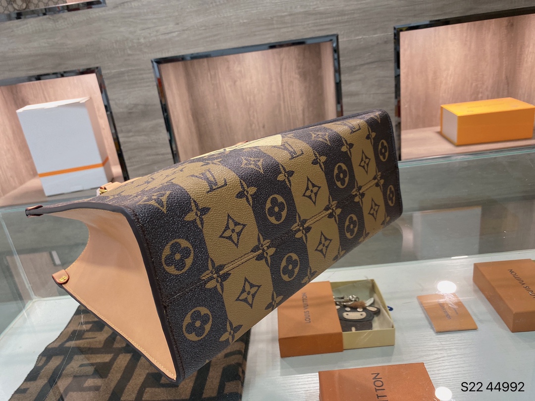 LV $84 gallery