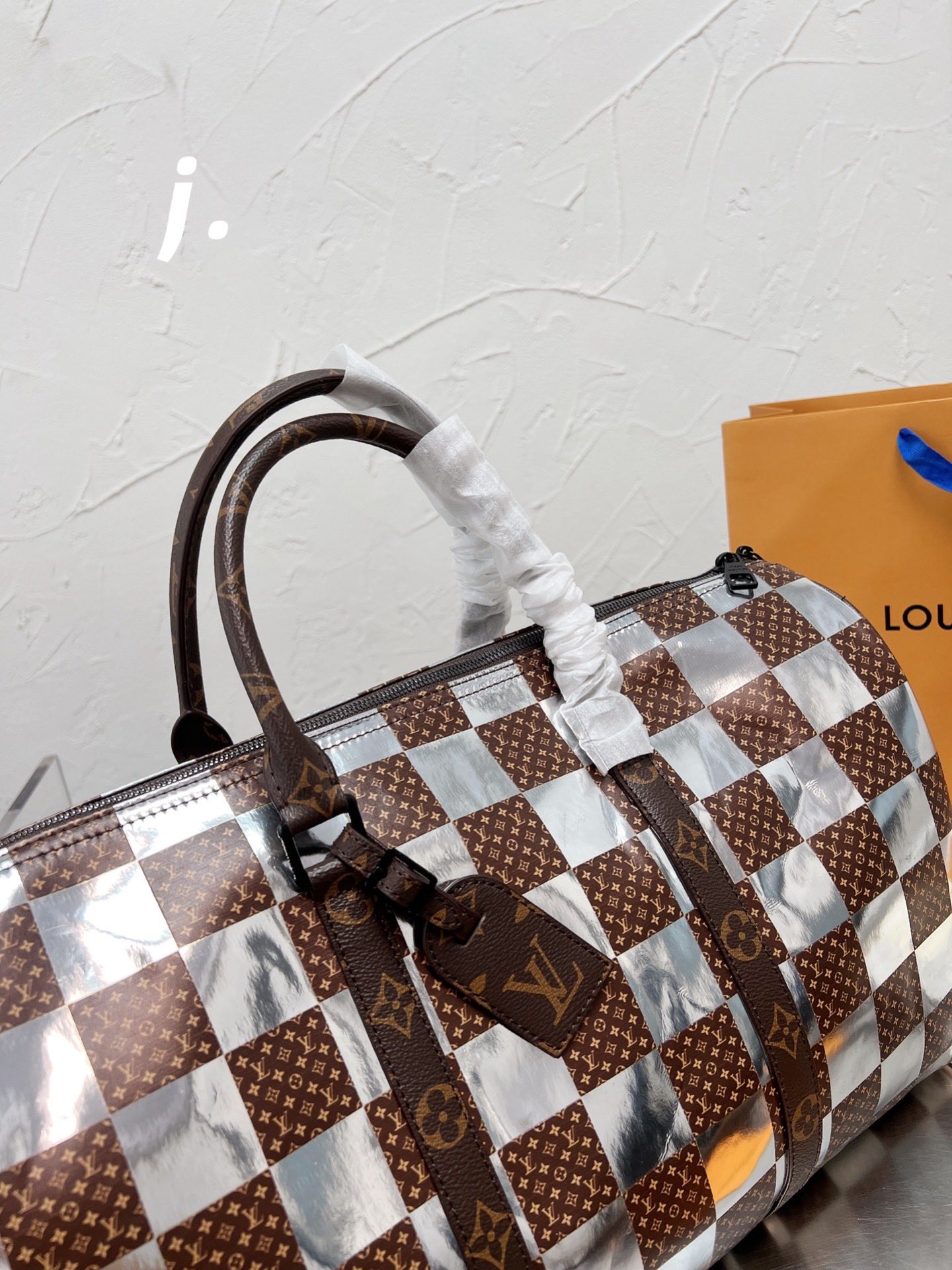 LV $84 gallery