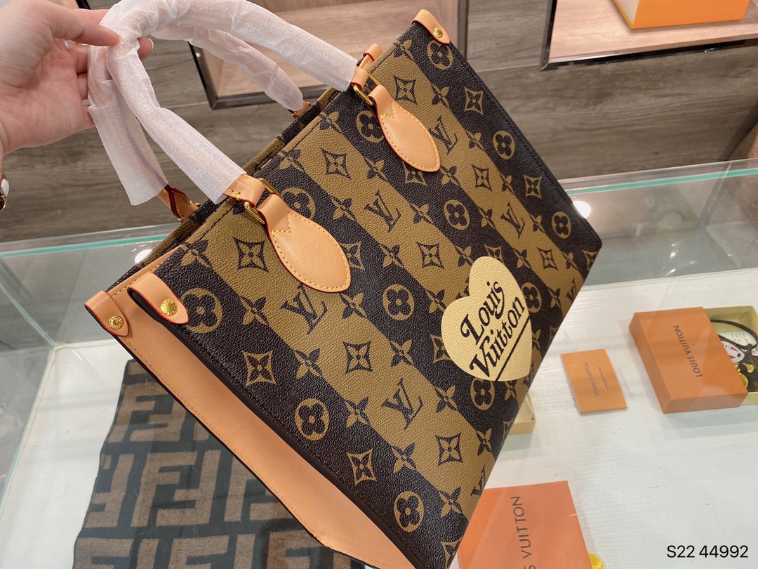 LV $84 gallery