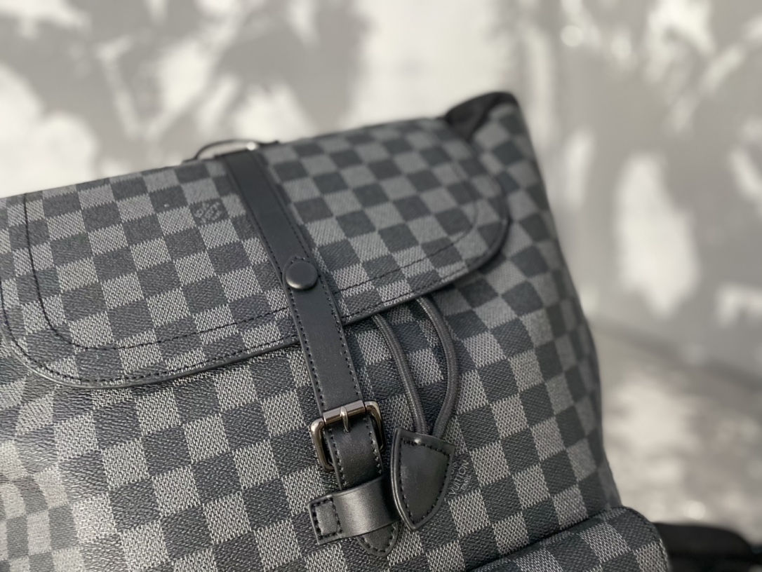 LV $84 gallery