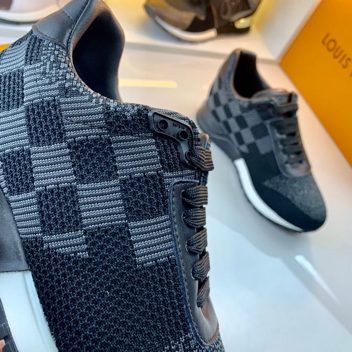 LV $85 gallery