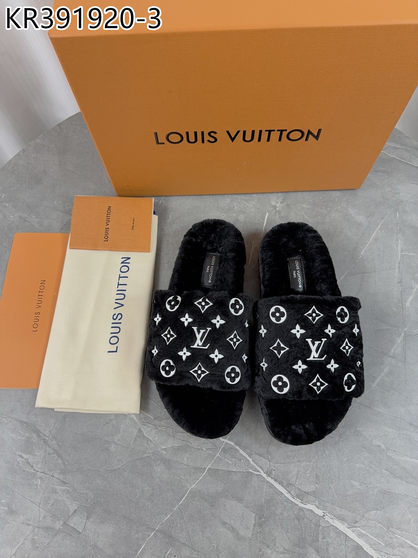 LV $85 gallery